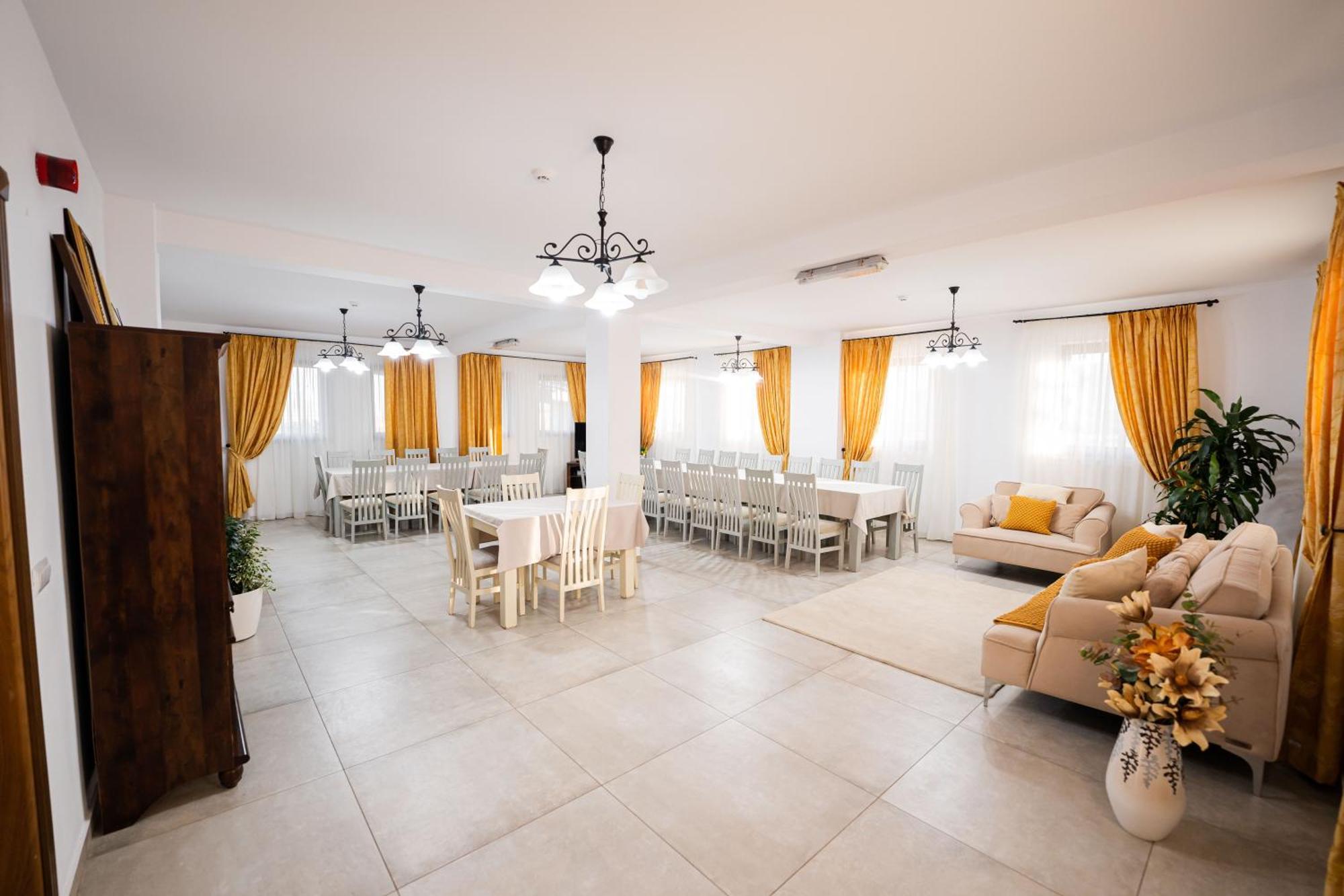 Отель Casa Andra Siret Экстерьер фото