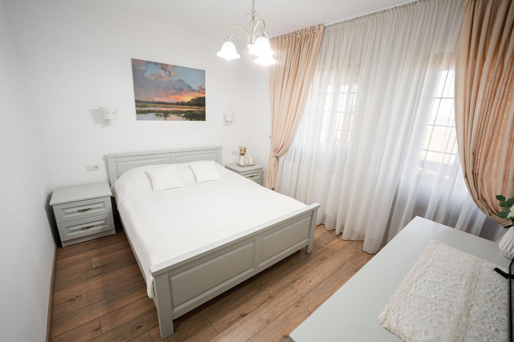 Отель Casa Andra Siret Экстерьер фото