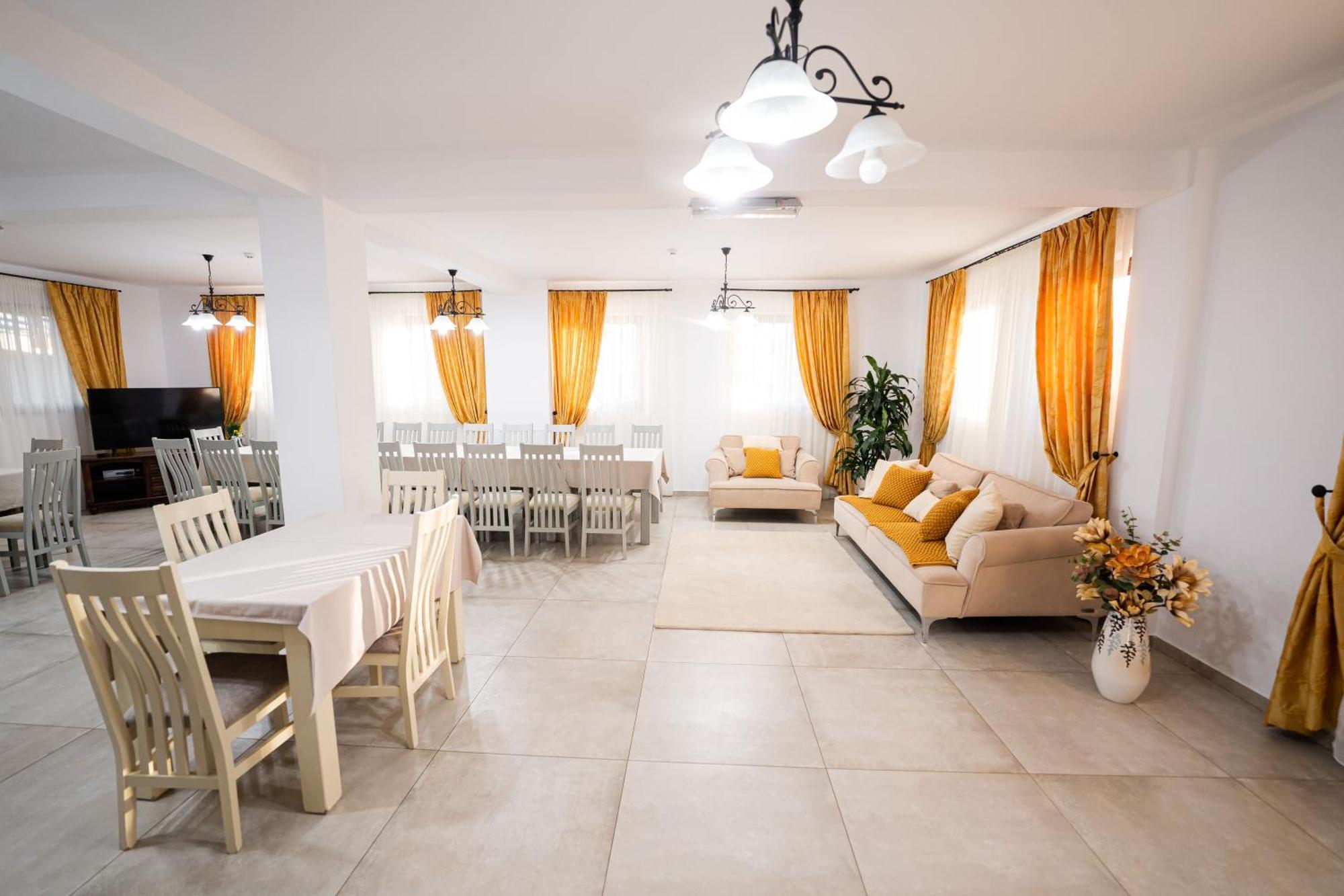 Отель Casa Andra Siret Экстерьер фото