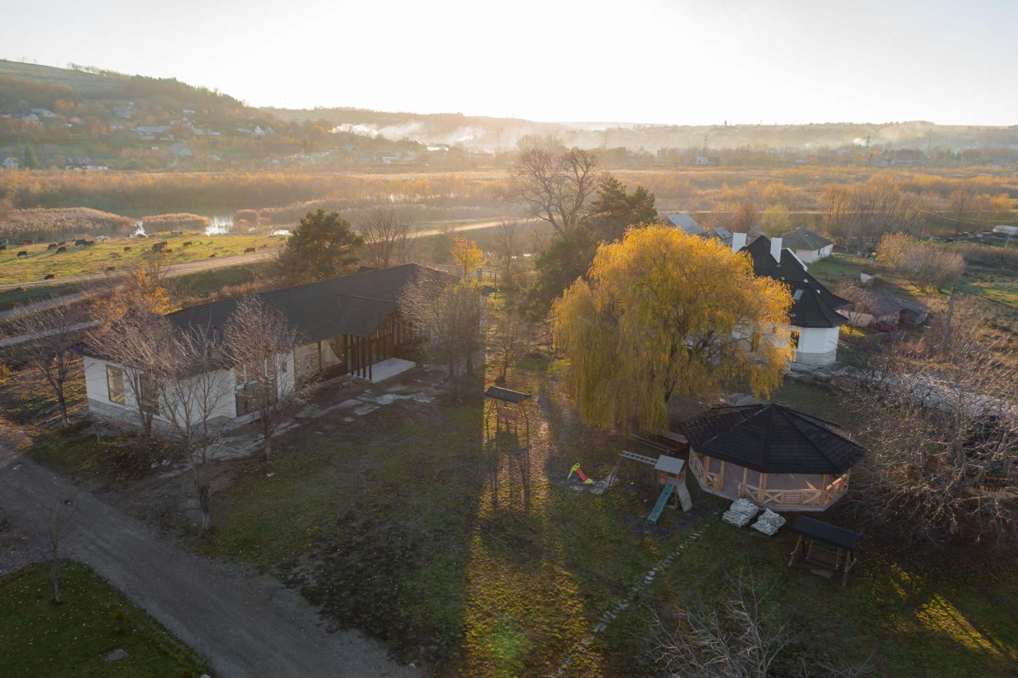 Отель Casa Andra Siret Экстерьер фото